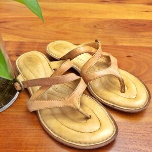 Born Crown Genuine Leather Boho Brown Flip Flops Thong Straps Slippers Sandals.